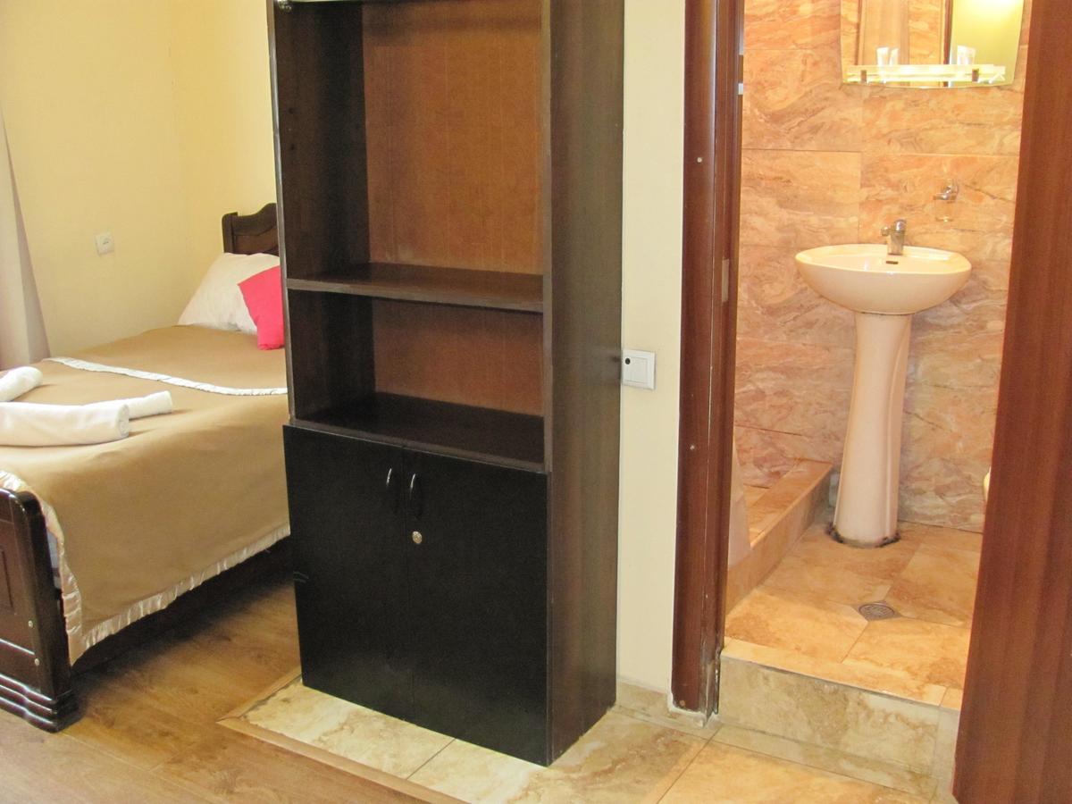 Lucky Travelers Room Tiflis Exterior foto