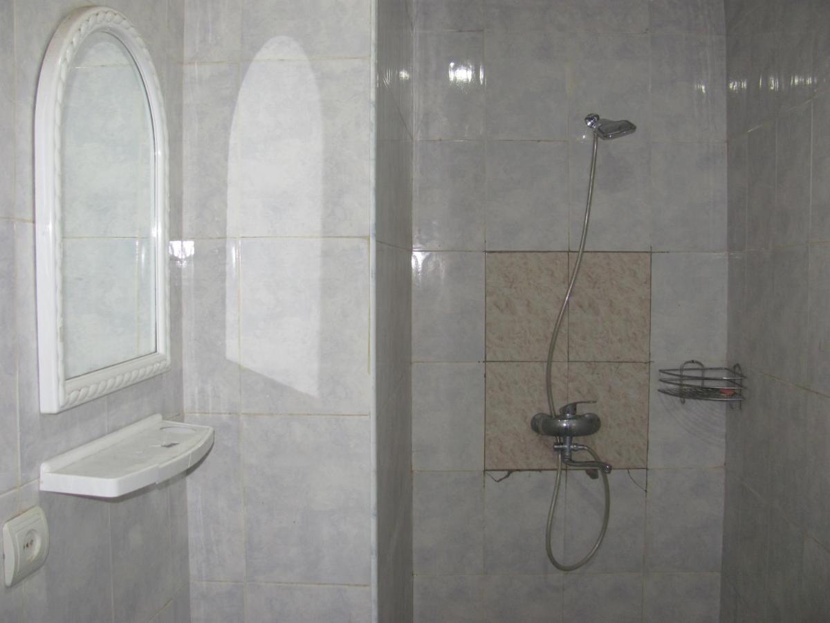 Lucky Travelers Room Tiflis Habitación foto